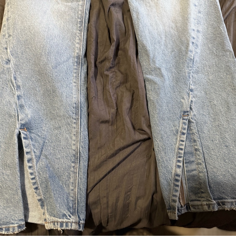 American Eagle jeans with slits on bottom